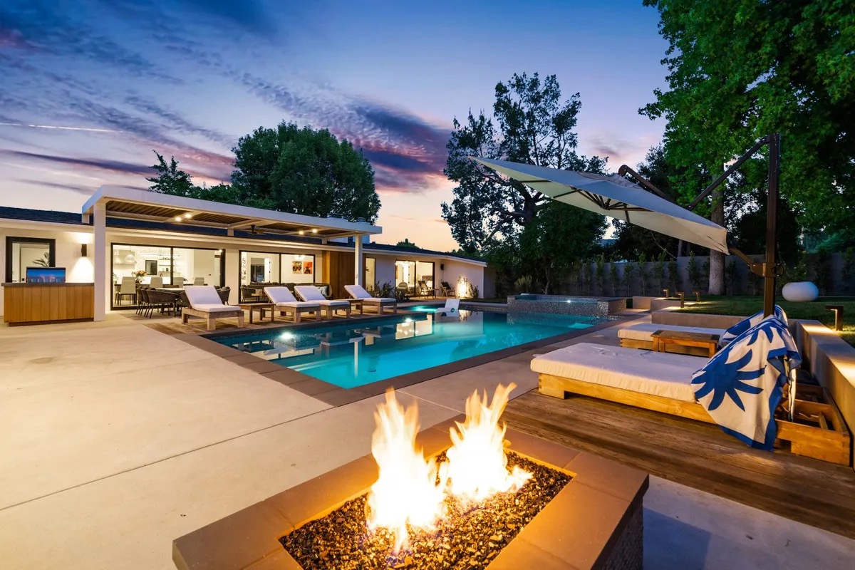 4-Bedroom Tarzana Treasure, Tarzana, Los Angeles, California